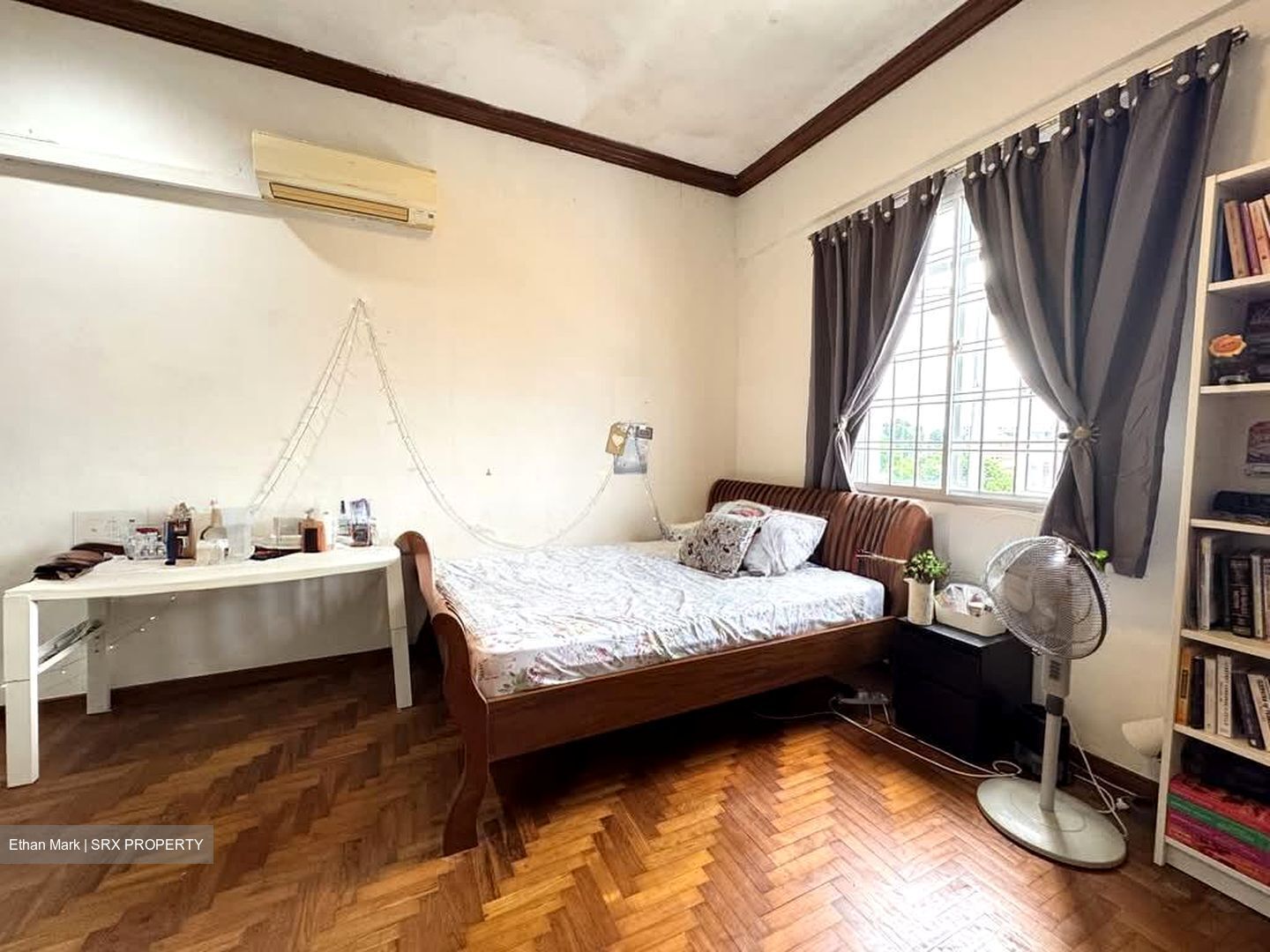 Flora Road (D17), Terrace #551933141